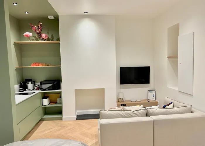 Lejlighed Sur Les Traces De Cyrano *